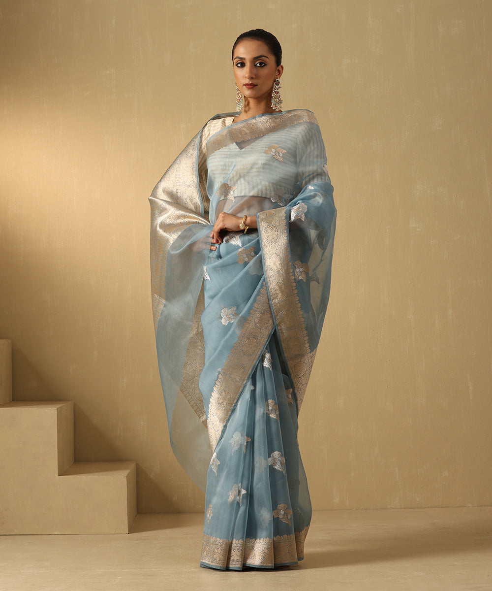 Light_Blue_Handloom_Pure_Kora_Silk_Banarasi_Saree_With_Sona_Rupa_Booti_And_Floral_Border_WeaverStory_02