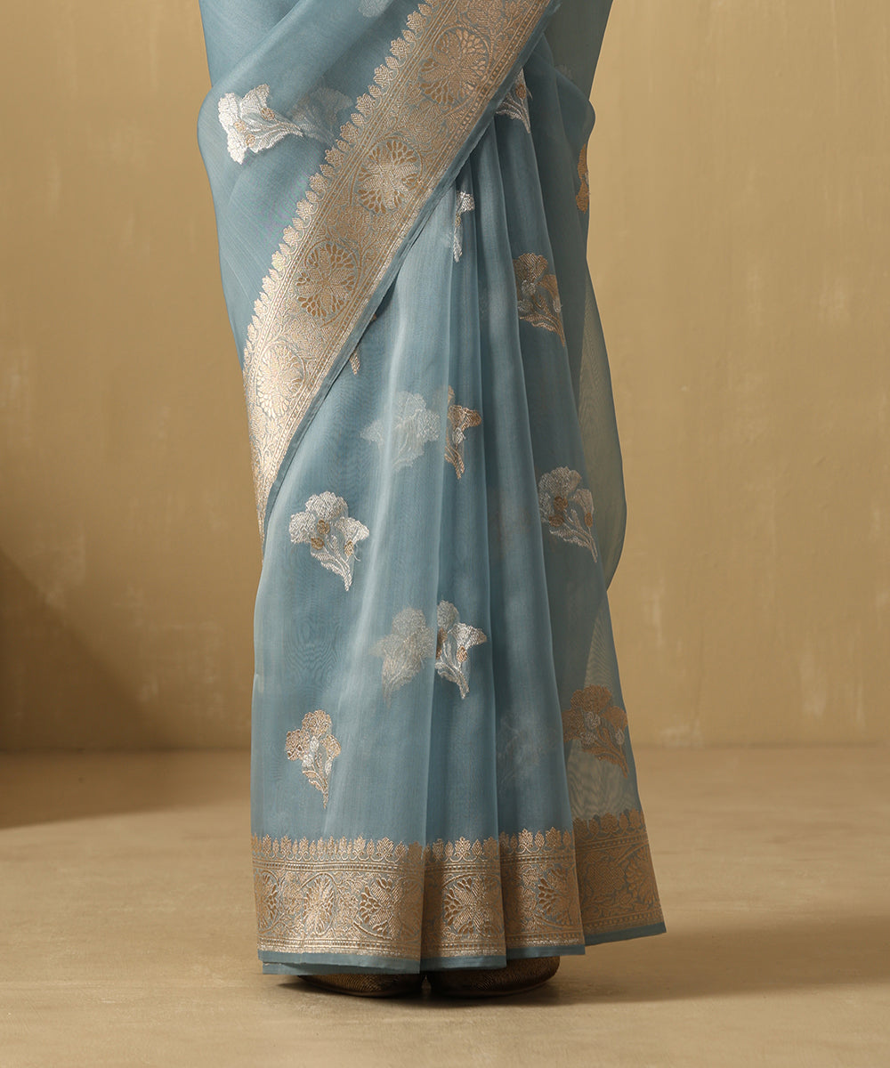 Light_Blue_Handloom_Pure_Kora_Silk_Banarasi_Saree_With_Sona_Rupa_Booti_And_Floral_Border_WeaverStory_04