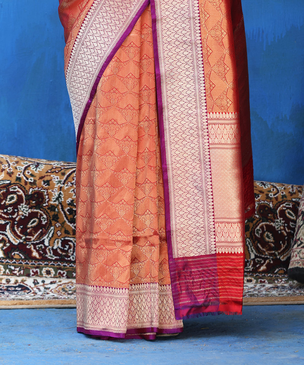 Handloom_Red_Pure_Katan_Silk_Tanchoi_Banarasi_Saree_With_Purple_Border_WeaverStory_04