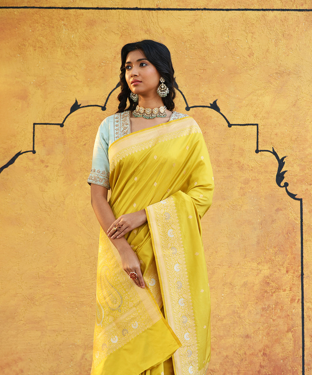 Mustard_Yellow_Handloom_Pure_Katan_Silk_Banarasi_Saree_With_Kadhwa_Booti_WeaverStory_01