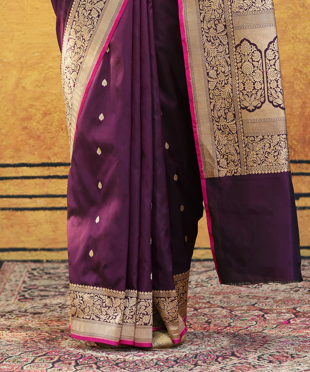 Handloom_Dark_Purple_Pure_Katan_Silk_Banarasi_Saree_With_Kadhwa_Booti_And_Plum_Selvedge_WeaverStory_04