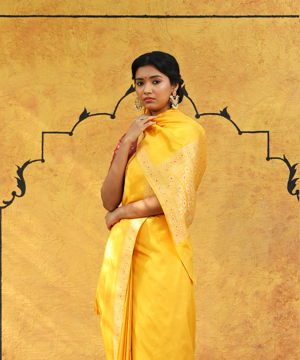 Handloom_Mango_Yellow_Pure_Katan_Silk_Banarasi_Saree_With_Meenakari_Border_WeaverStory_01