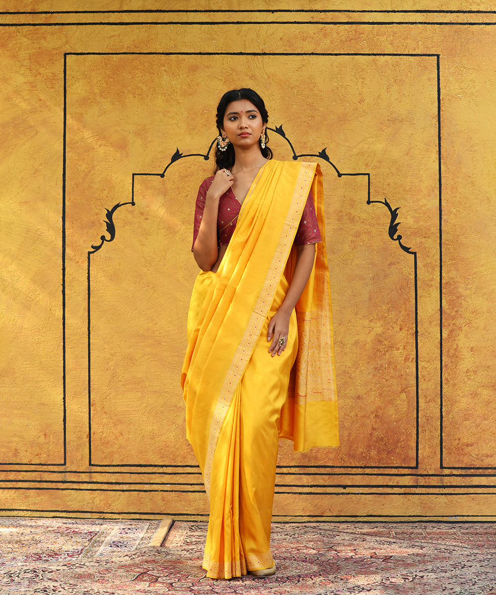Handloom_Mango_Yellow_Pure_Katan_Silk_Banarasi_Saree_With_Meenakari_Border_WeaverStory_02