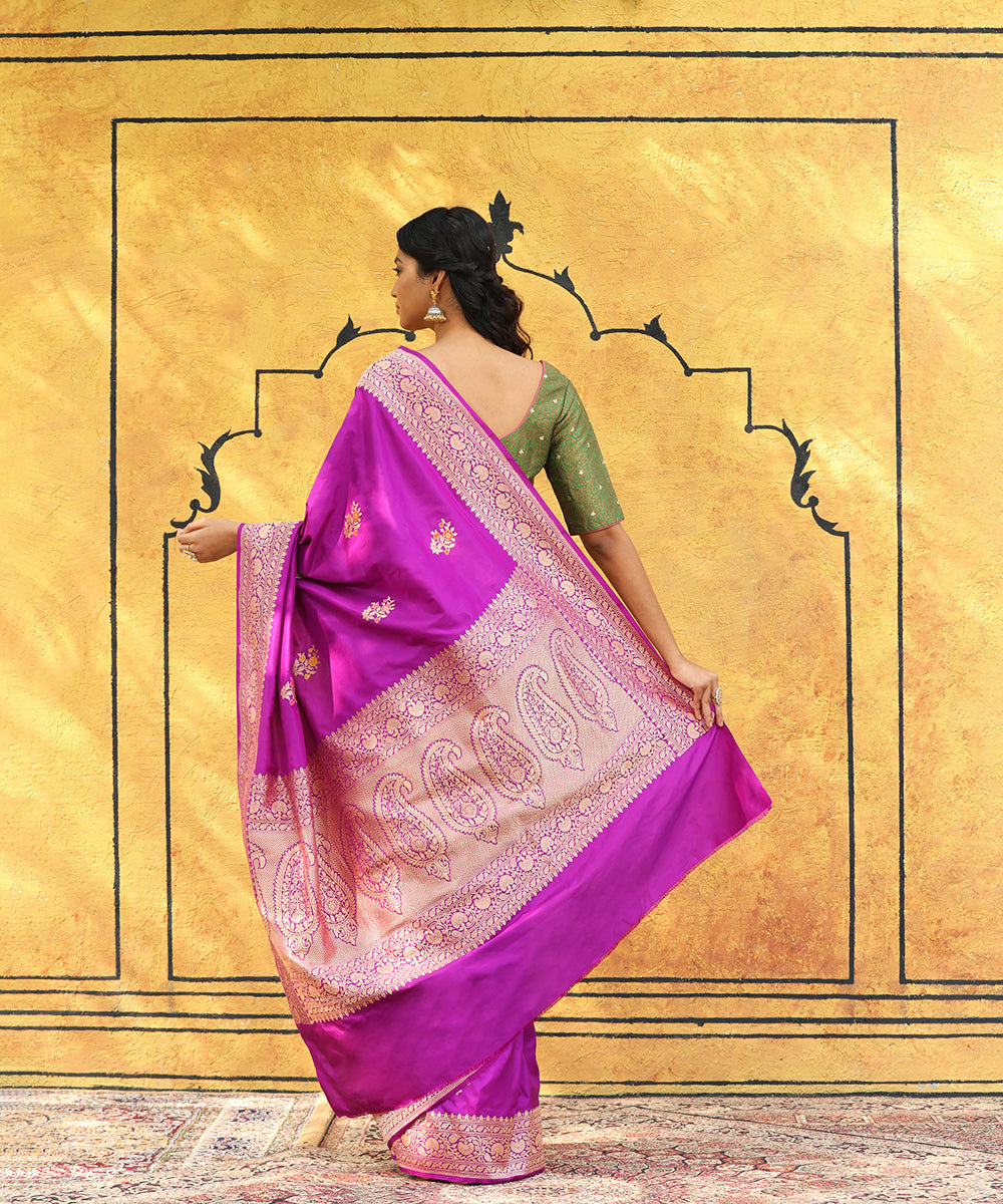 Purple_Handloom_Pure_Katan_Silk_Banarasi_Saree_With_Kadhwa_Boota_WeaverStory_03