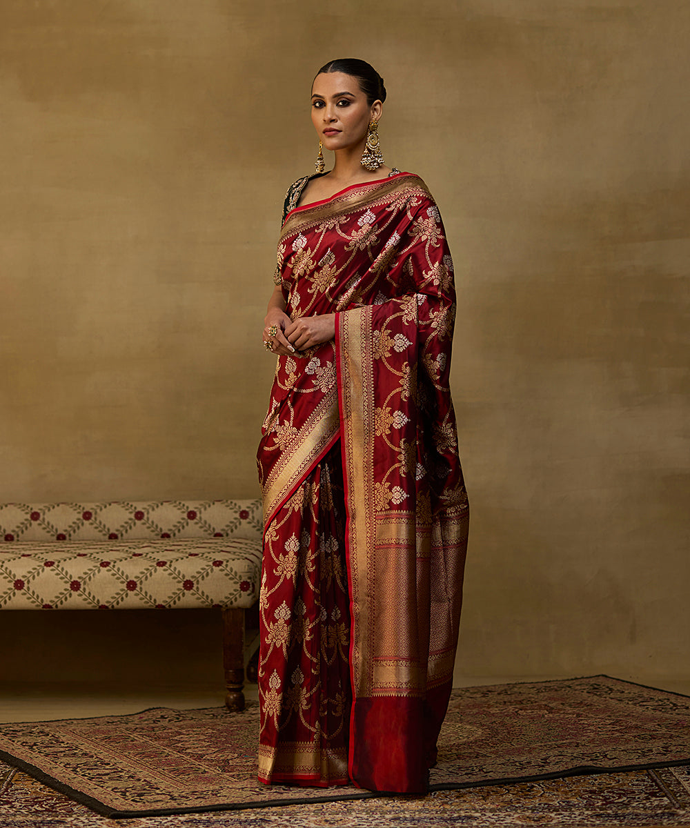 Maroon_Handloom_Pure_Katan_Silk_Banarasi_Saree_With_Sona_Rupa_Kadhwa_Jaal_WeaverStory_02
