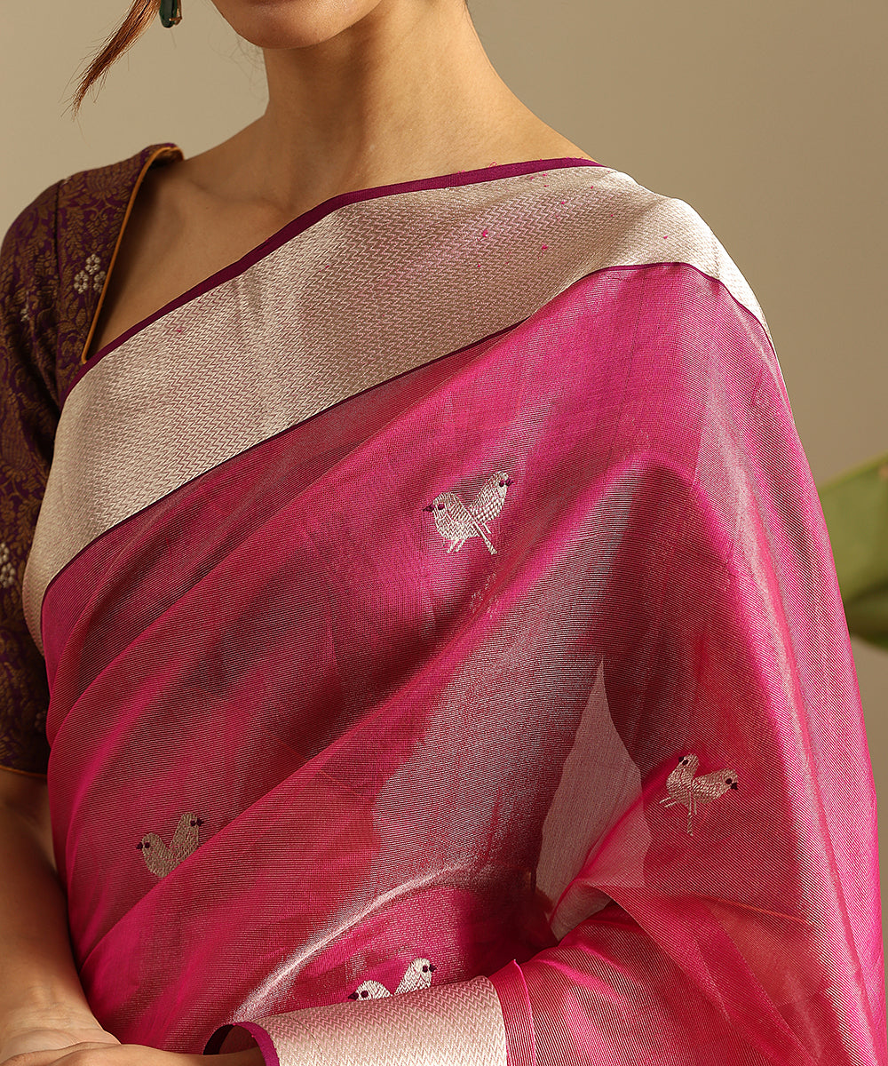 Handloom_Pink_Pure_Tissue_Chanderi_Saree_With_Twin_Bird_Motifs_And_Broad_Zari_Border_WeaverStory_04