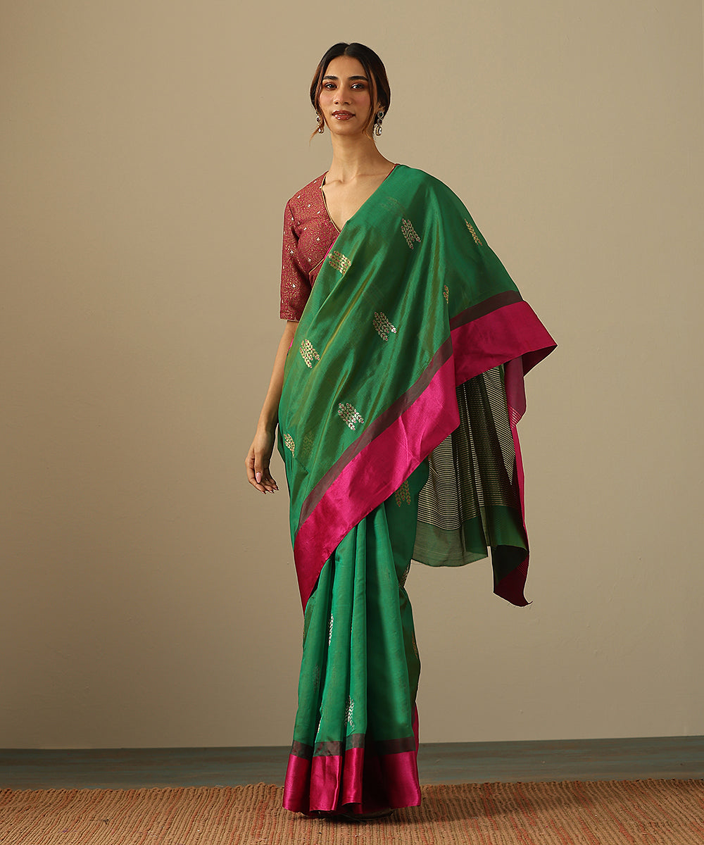 Handloom_Green_Pure_Chanderi_Silk_Saree_With_Floral_Motifs_And_Pink_Mashroo_Border_WeaverStory_02