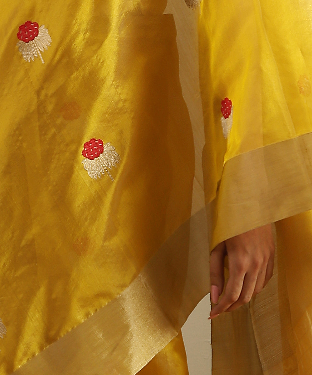 Henna_Green_Handloom_Pure_Silk_Chanderi_Saree_With_Floral_Motif__WeaverStory_04