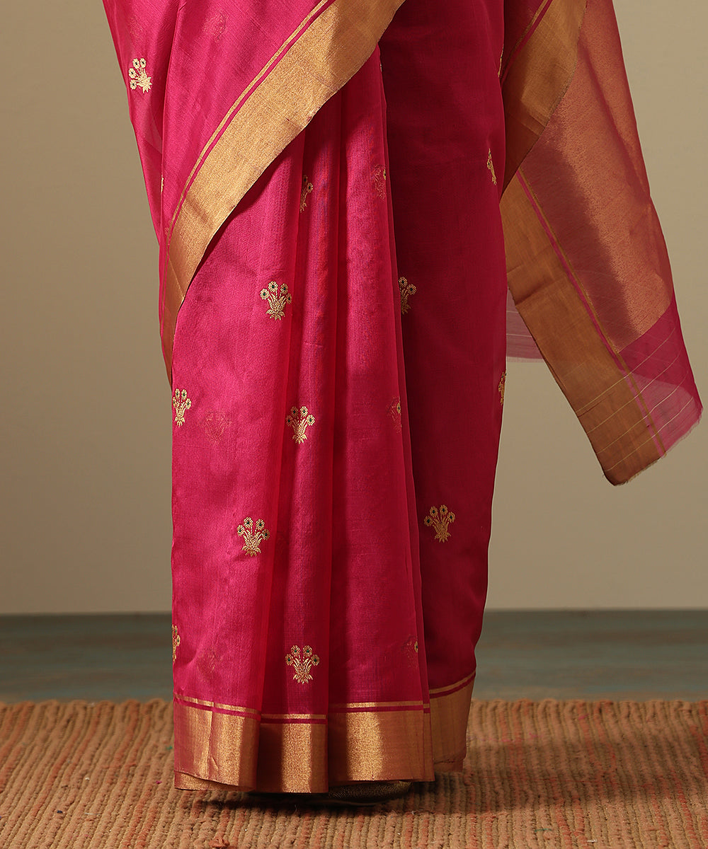 Berry_Pink_Handloom_Pure_Silk_Chanderi_Saree_With_Zari_Border_And_Floral_Motifs_WeaverStory_05