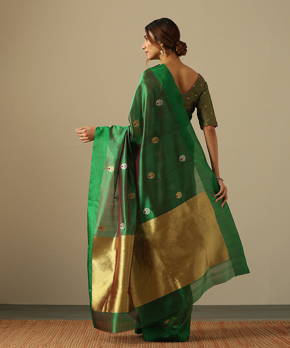 Handloom_Green_Dual_Tone_Pure_Silk_Chanderi_Saree_With_Zari_Meenakari_Flowers_And_Green_Border_WeaverStory_03