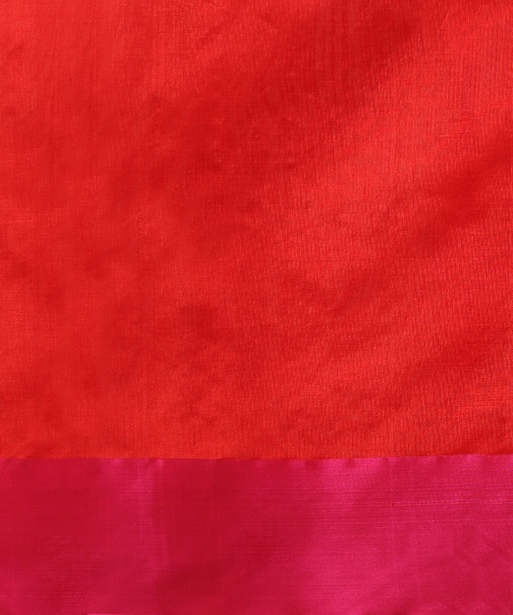 Red_Handloom_Pure_Silk_Chanderi_Saree_With_Floral_Buds_And_Pink_Border_WeaverStory_06