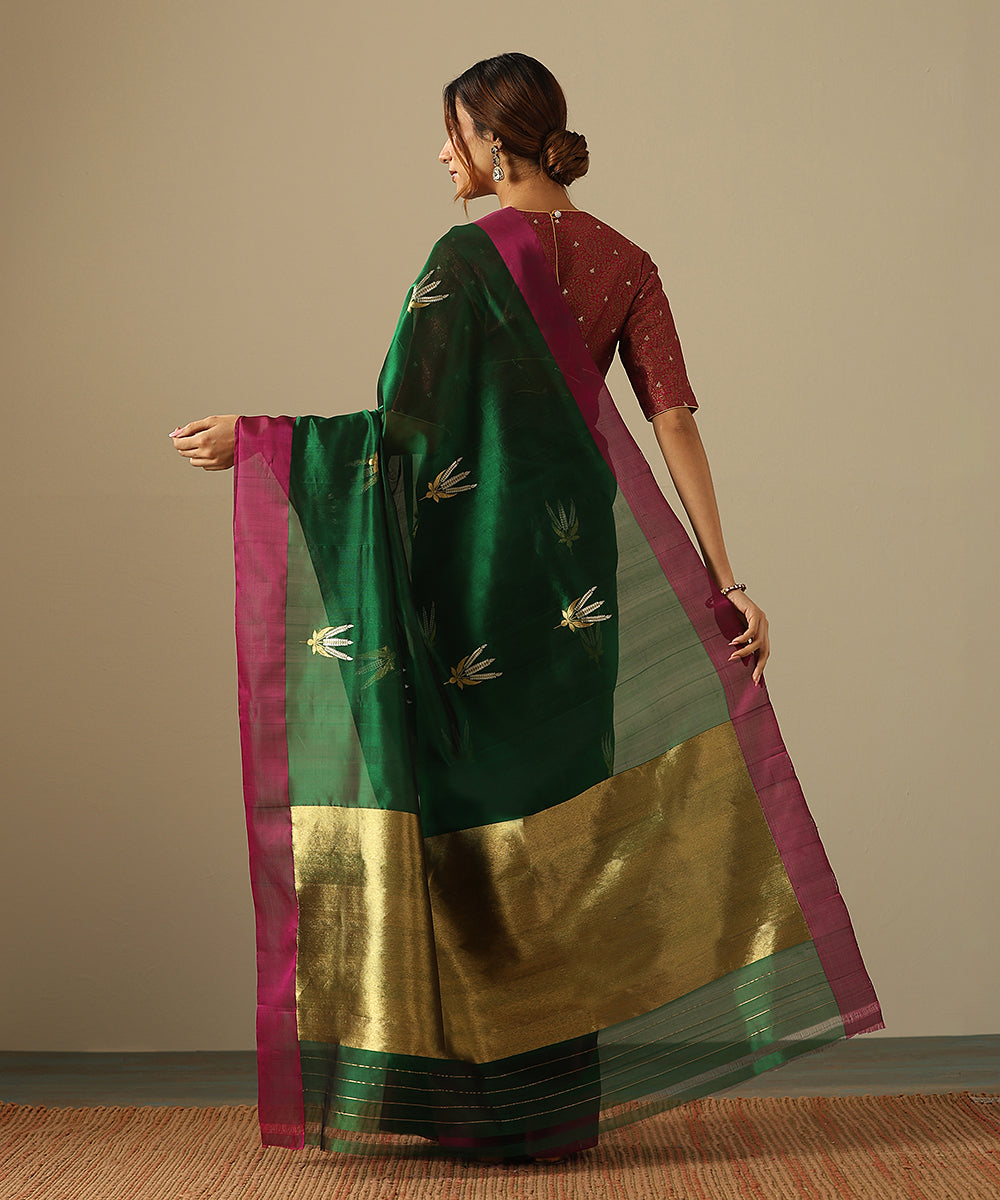 Handloom_Green_Pure_Silk_Chanderi_Saree_With_Wheat_Flower_Motif_And_Pink_Mashroo_Border_WeaverStory_03