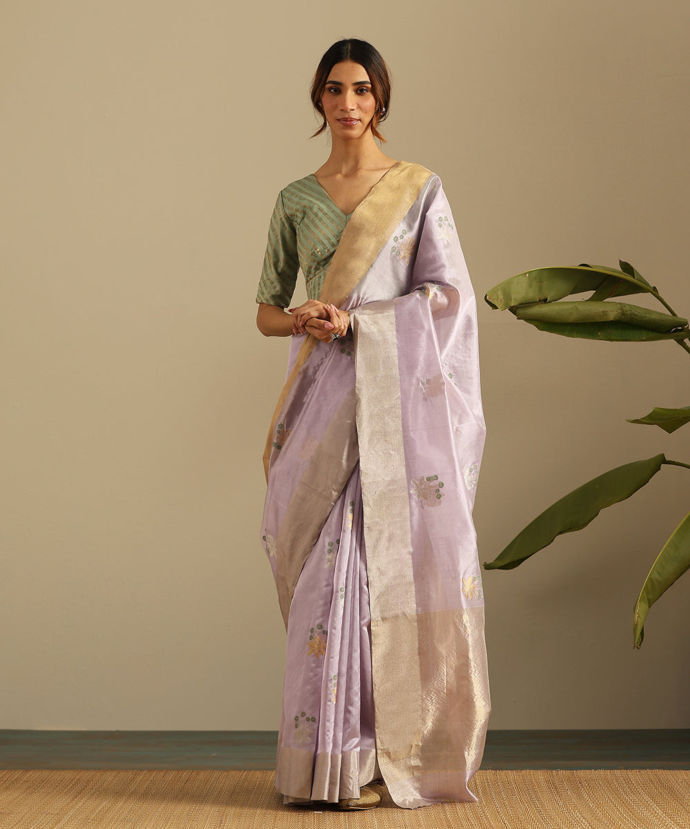 Lavender_Handloom_Pure_Silk_Chanderi_Saree_With_Grey_Flowers_And_Zari_Border_WeaverStory_02