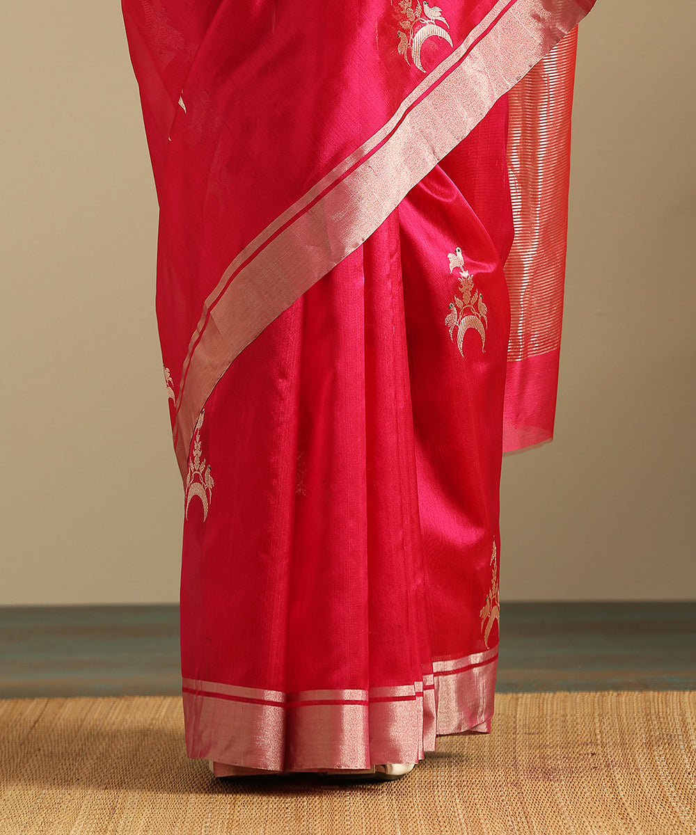 Handloom_Pink_Pure_Silk_Chanderi_Saree_With_Birds_On_The_Crescent_Moon_WeaverStory_05