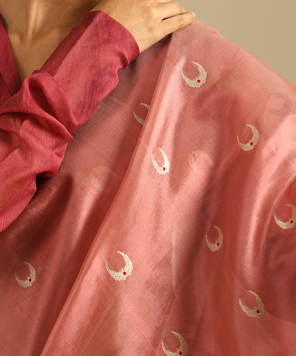 Rose_Pink_Handloom_Pure_Silk_Chanderi_Saree_With_Crescent_Moon_Motifs__WeaverStory_04