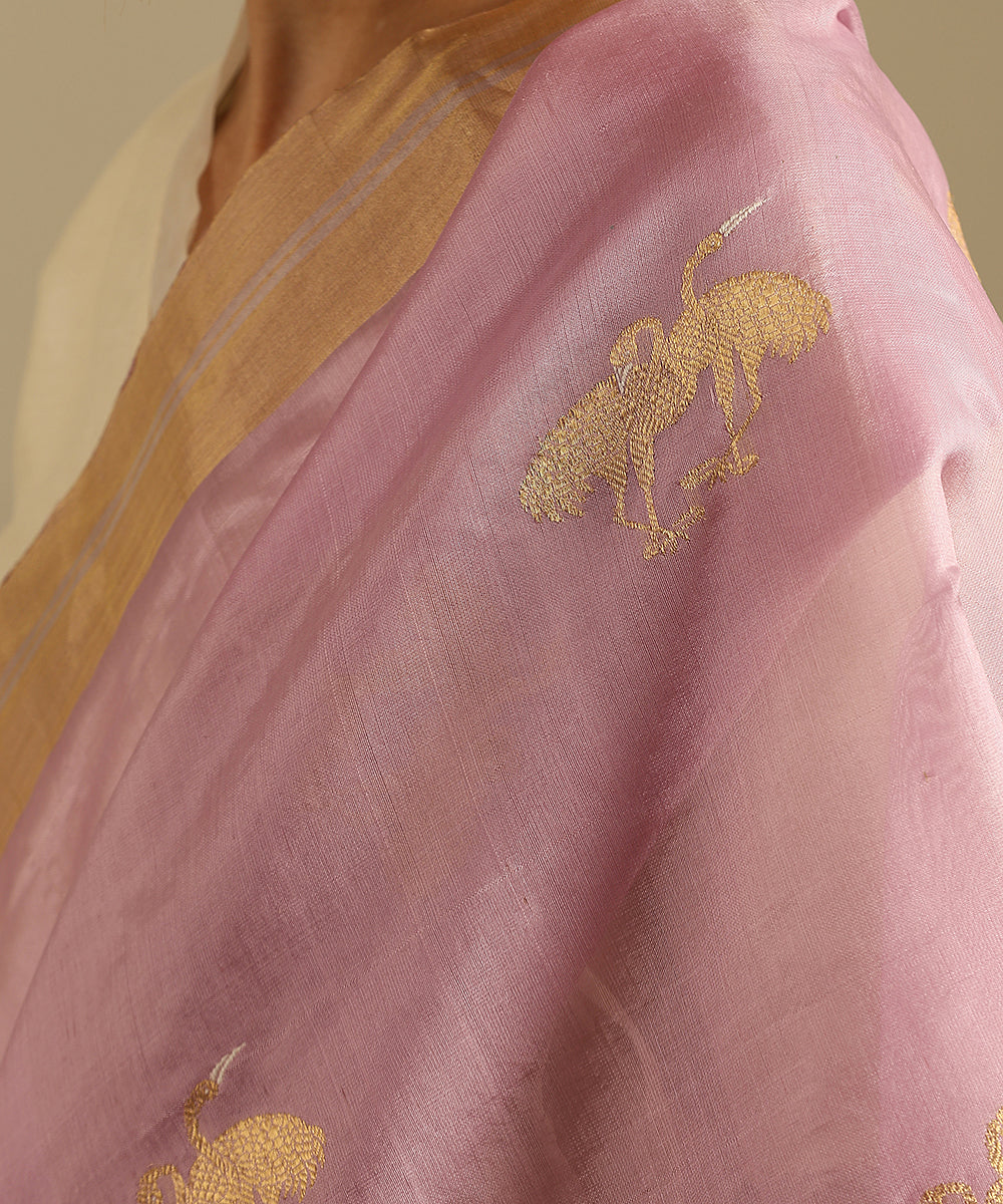 Handloom_Lavender_Pure_Silk_Chanderi_Saree_With_Birds_Woven_In_Gold_Zari_WeaverStory_04