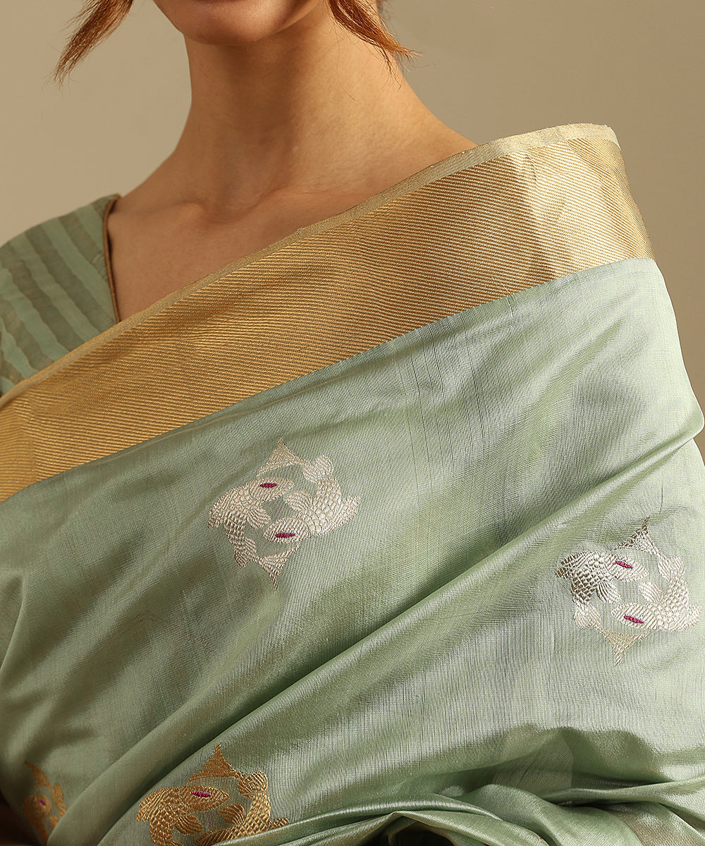 Handloom_Blue_Pure_Silk_Chanderi_Saree_With_Twin_Fishes_And_Woven_Zari_Border_WeaverStory_04