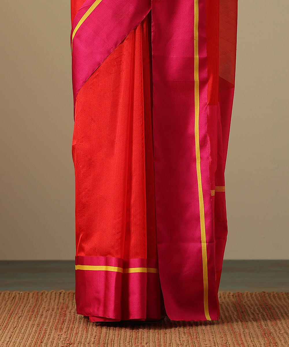 Handloom_Red_Pure_Silk_Chanderi_Saree_With_Hot_Pink_Mashroo_Border_WeaverStory_04