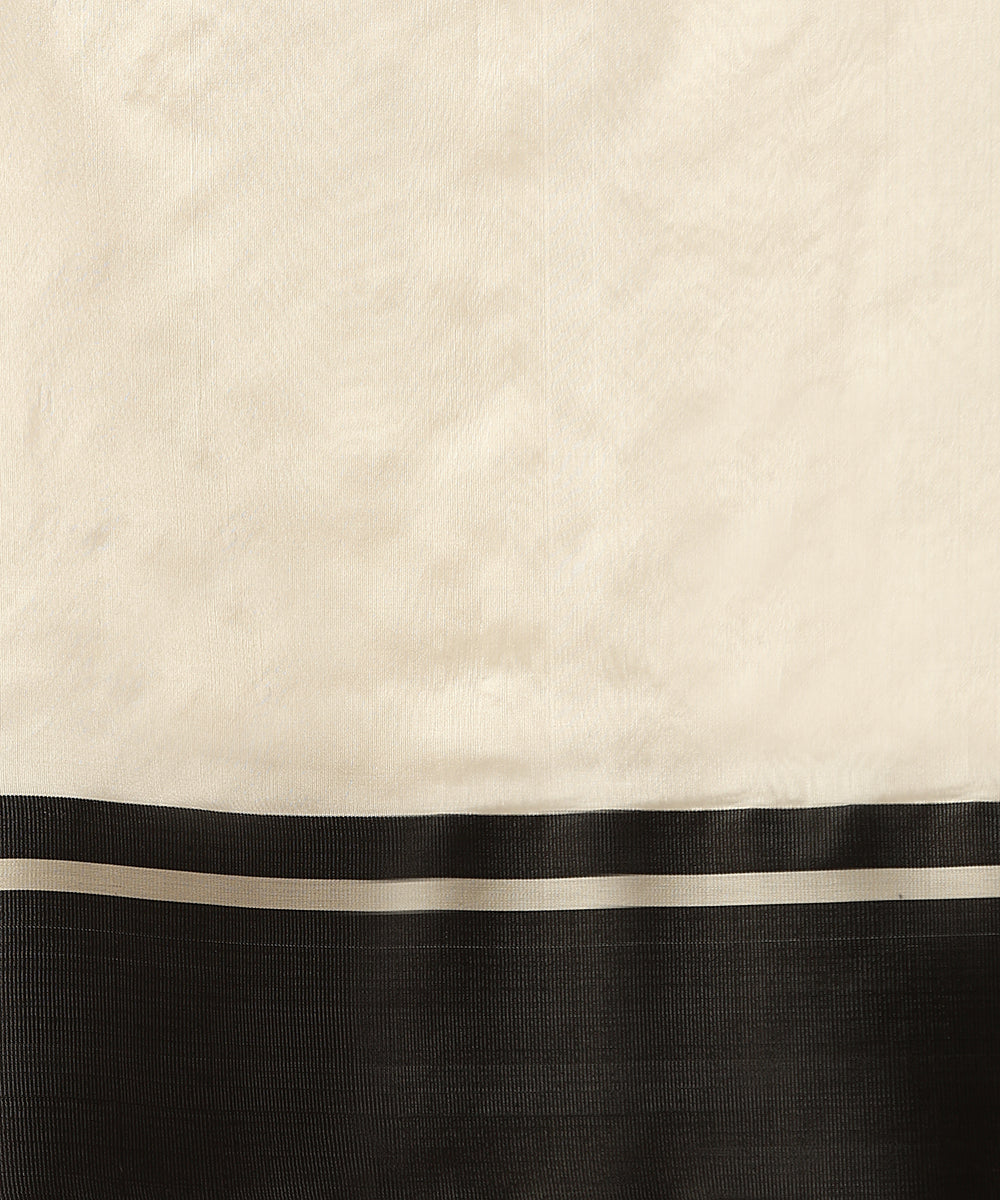 White_Handloom_Pure_Silk_Chanderi_Saree_With_Black_Mashroo_Border_WeaverStory_05