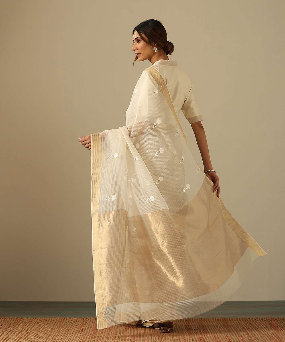 Handloom_White_Pure_Kora_Chanderi_Saree_With_Self_Stripes_And_Floral_Motifs_WeaverStory_03