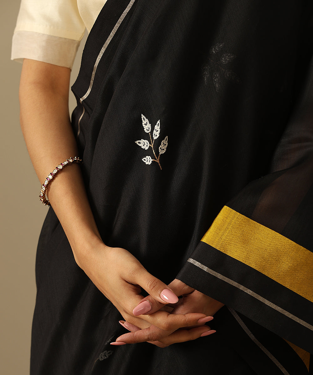 Black_Handloom_Cotton_Silk_Chanderi_Saree_With_Leaf_Motifs_And_Yellow_Mashroo_Border_WeaverStory_04