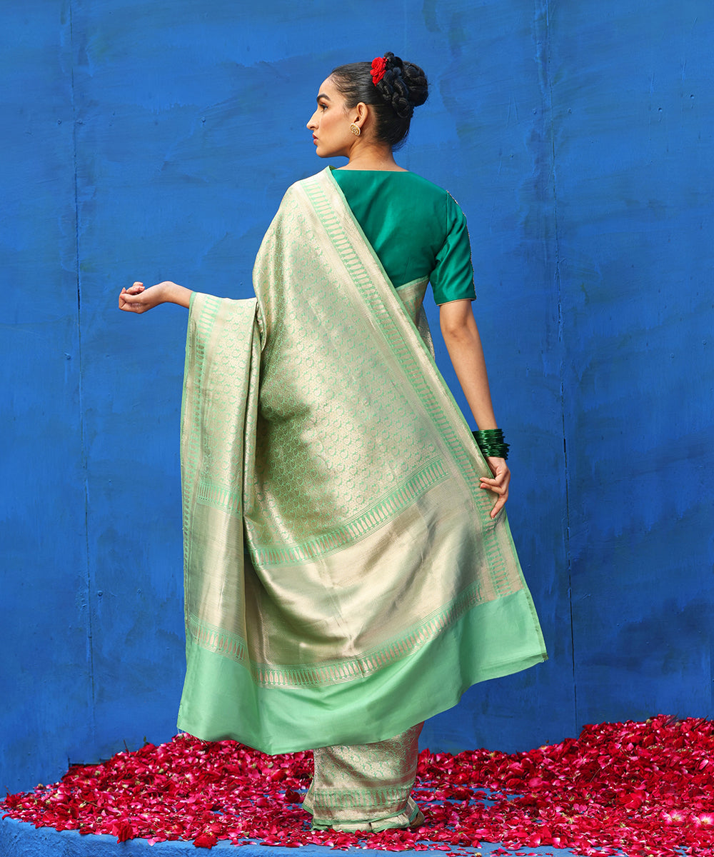 Light_Green_Pure_Katan_Silk_Kimkhab_Banarasi_Saree_With_Zari_WeaverStory_03