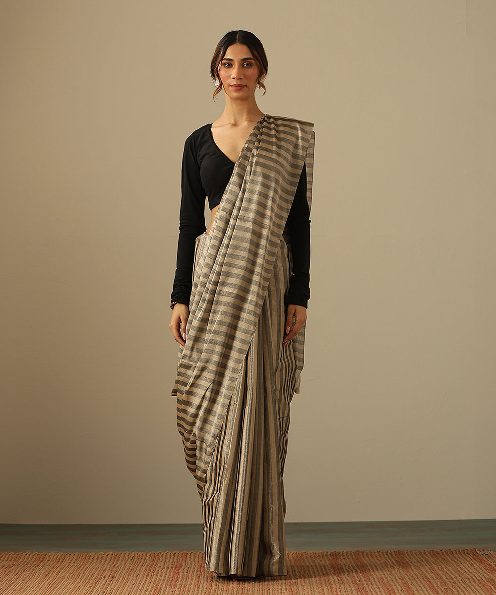 Gold_And_Black_Handloom_Pure_Chanderi_Tissue_Saree_WeaverStory_02