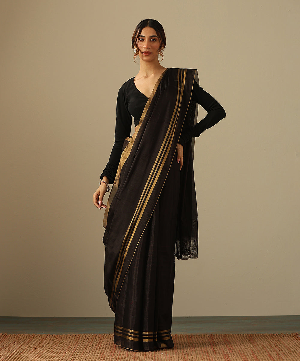 Handloom_Black_Pure_Chanderi_Tissue_Saree_With_Gold_Stripes_In_Border_WeaverStory_02