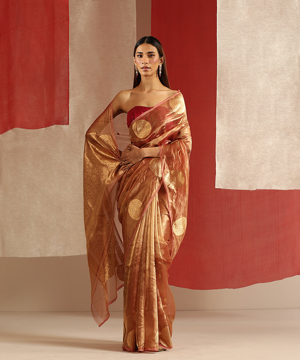 Handloom_Rose_Pink_And_Gold_Pure_Tissue_Silk_Banarasi_Saree_With_Kadhwa_Boota_WeaverStory_02