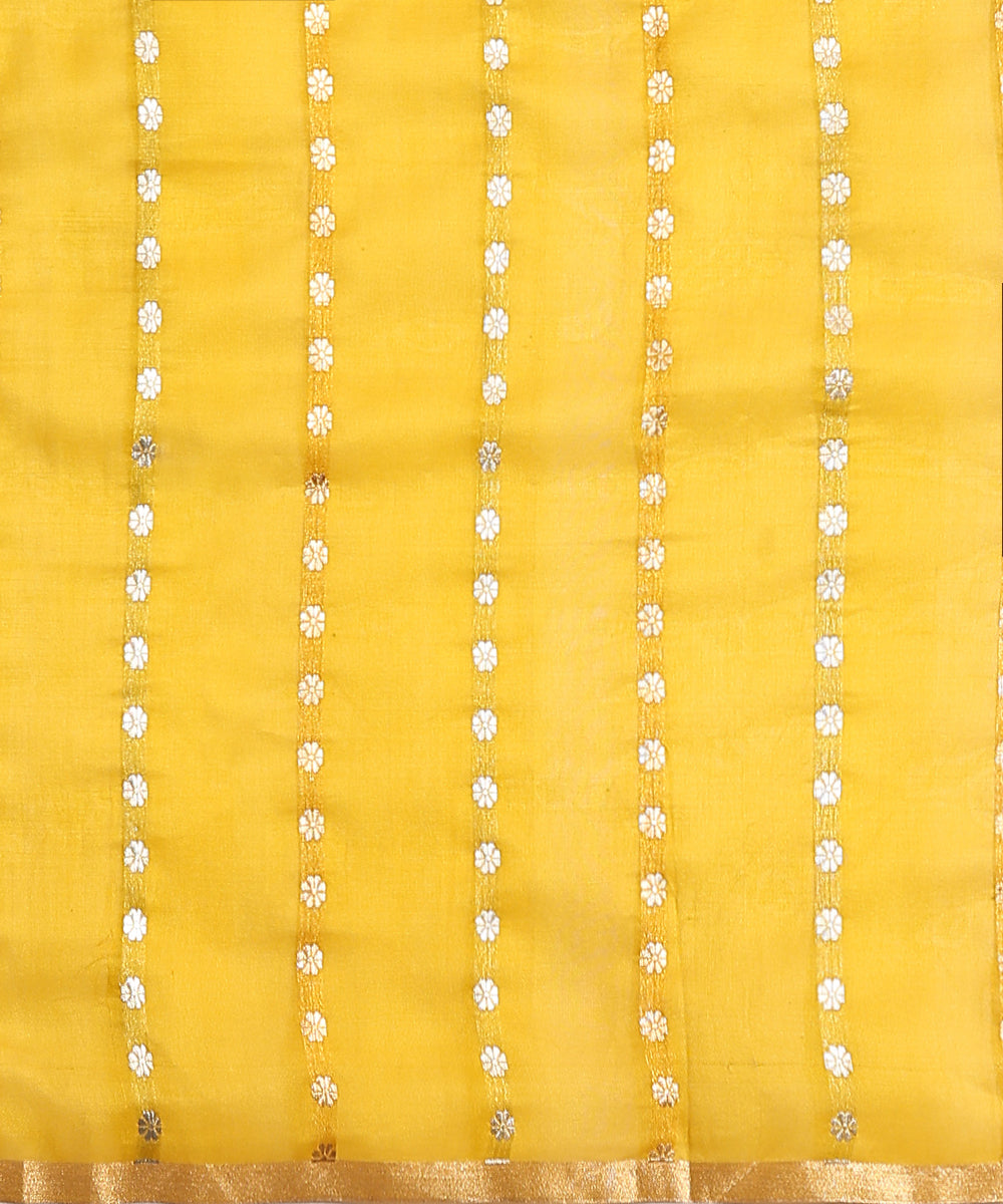 Mustard_Handloom_Pure_Kora_Silk_Banarasi_Saree_With_Gold_And_Silver_Kadhwa_Booti_WeaverStory_05