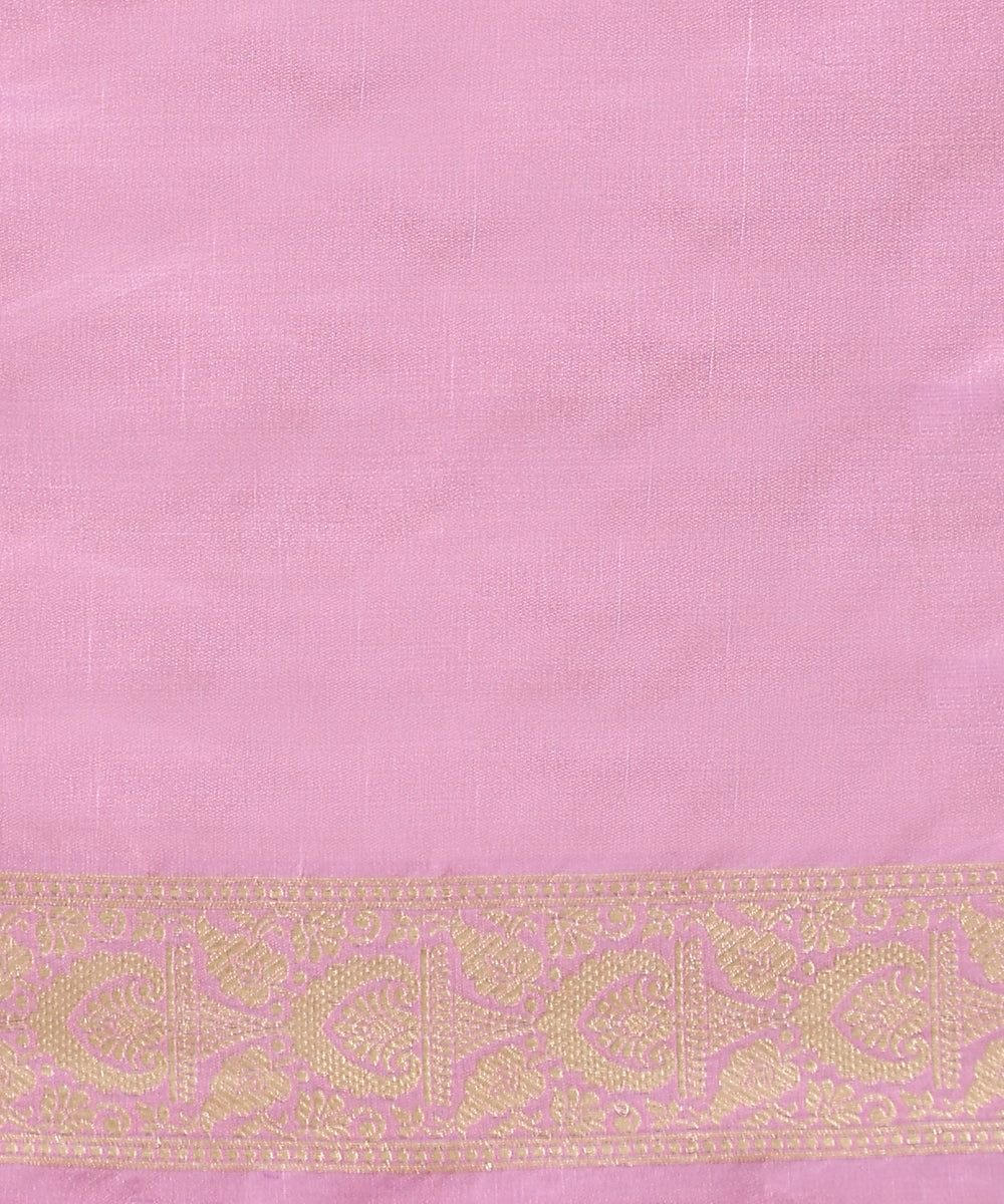 Mauve_Pure_Katan_Silk_Handloom_Banarasi_Saree_With_All_Over_Zari_Jaal_In_Cutwork_Weave_WeaverStory_05