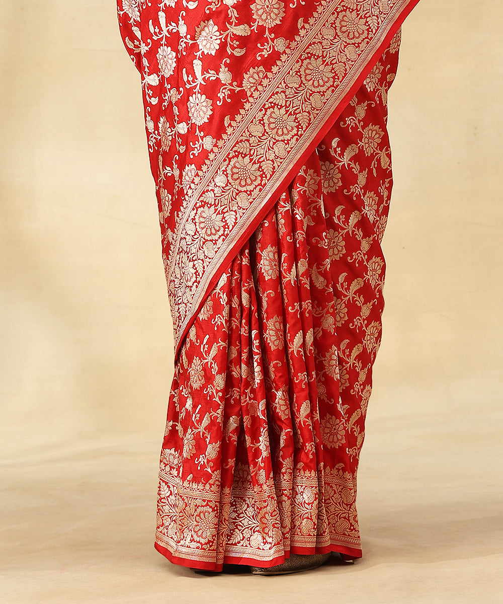 Red_Handloom_Pure_Katan_Silk_Banarasi_Saree_With_All_Over_Zari_Jaal_In_Cutwork_Weave_WeaverStory_04