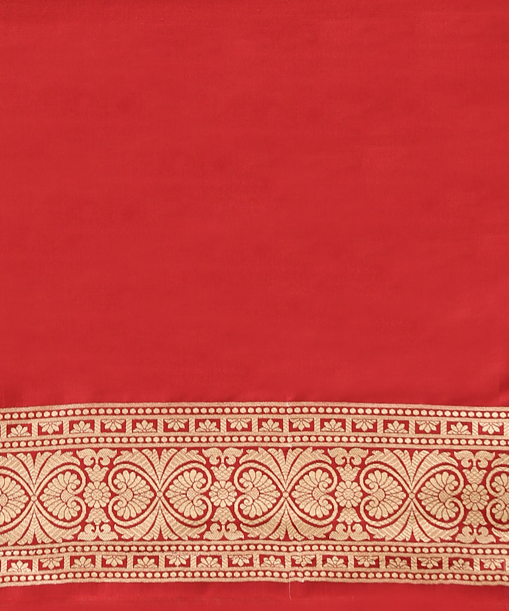 Handloom_Maroon_Pure_Katan_Silk_Banarasi_Saree_With_Zari_Jaal_And_Flowers_WeaverStory_05