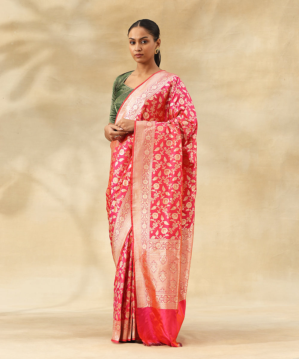 Pink_Dual_Tone_Handloom_Pure_Katan_Silk_Banarasi_Saree_With_Zari_Jaal_And_Flowers_WeaverStory_01