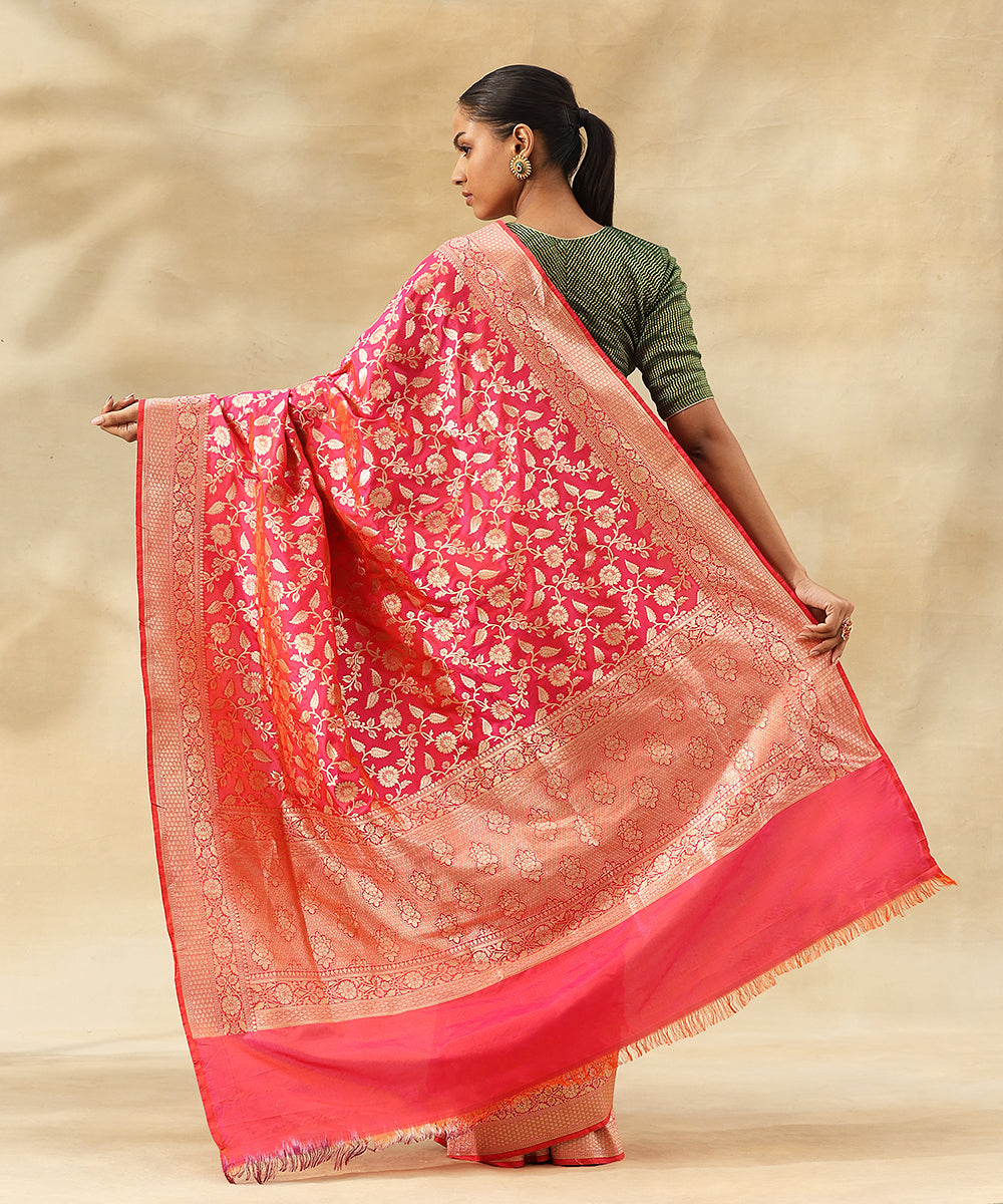 Pink_Dual_Tone_Handloom_Pure_Katan_Silk_Banarasi_Saree_With_Zari_Jaal_And_Flowers_WeaverStory_03