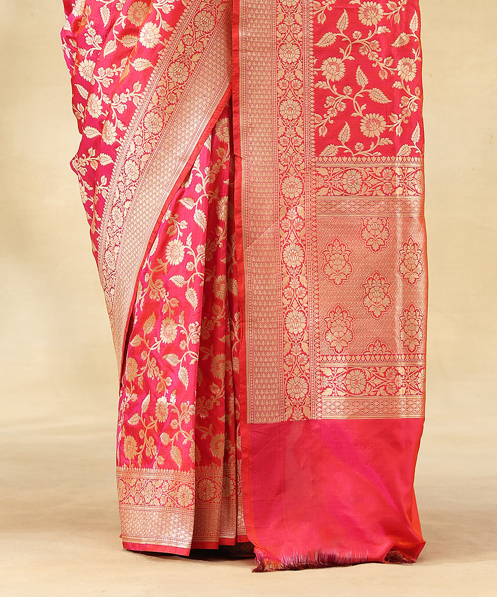 Pink_Dual_Tone_Handloom_Pure_Katan_Silk_Banarasi_Saree_With_Zari_Jaal_And_Flowers_WeaverStory_04