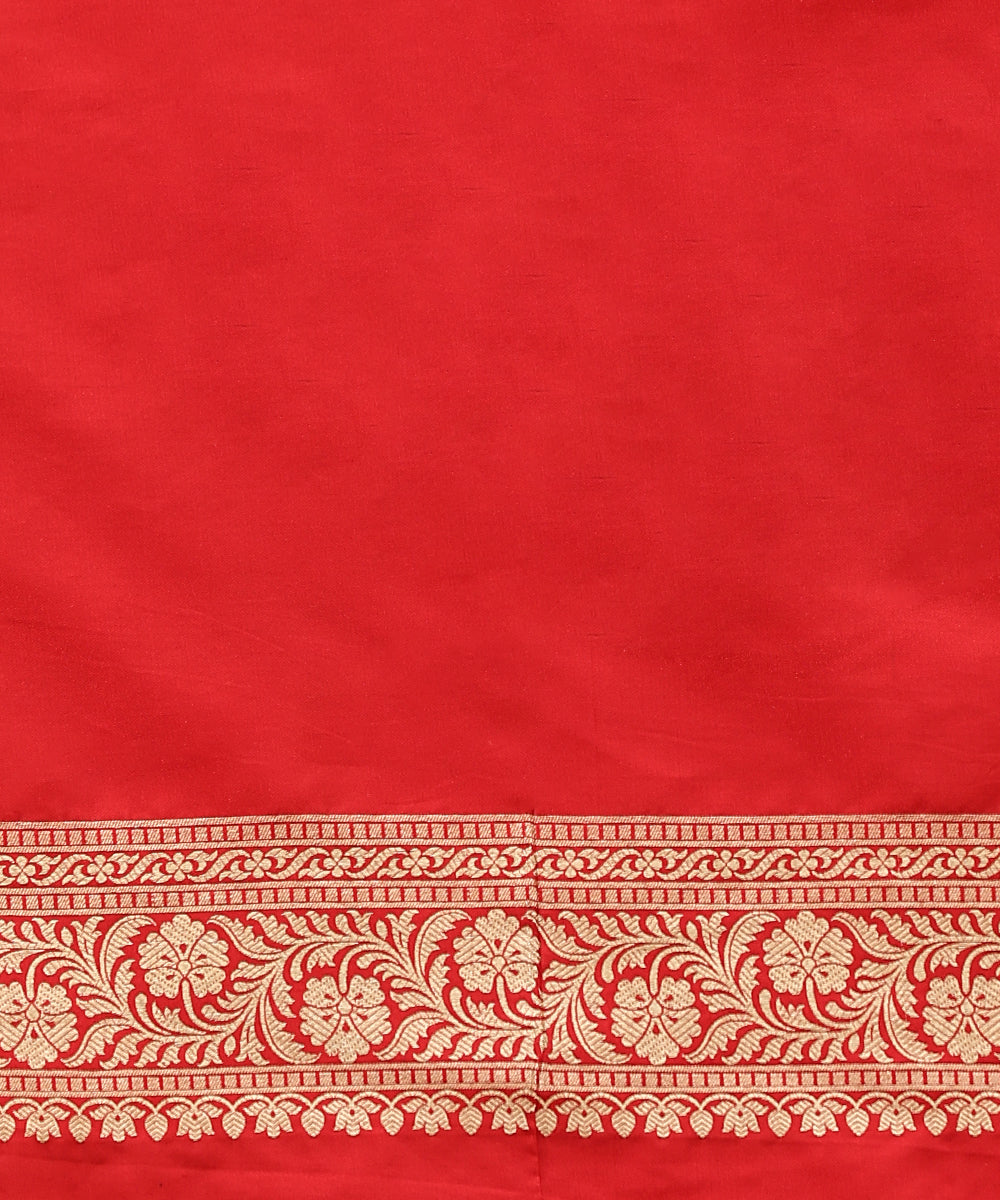Handloom_Red_Pure_Katan_Silk_Banarasi_Saree_With_Aada_Bel_WeaverStory_05