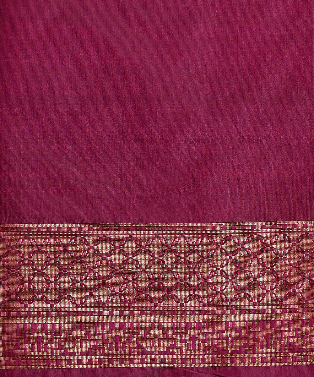 Handloom_Black_Pure_Katan_Silk_Meenakari_Banarasi_Patola_Saree_With_Pink_Border_WeaverStory_05