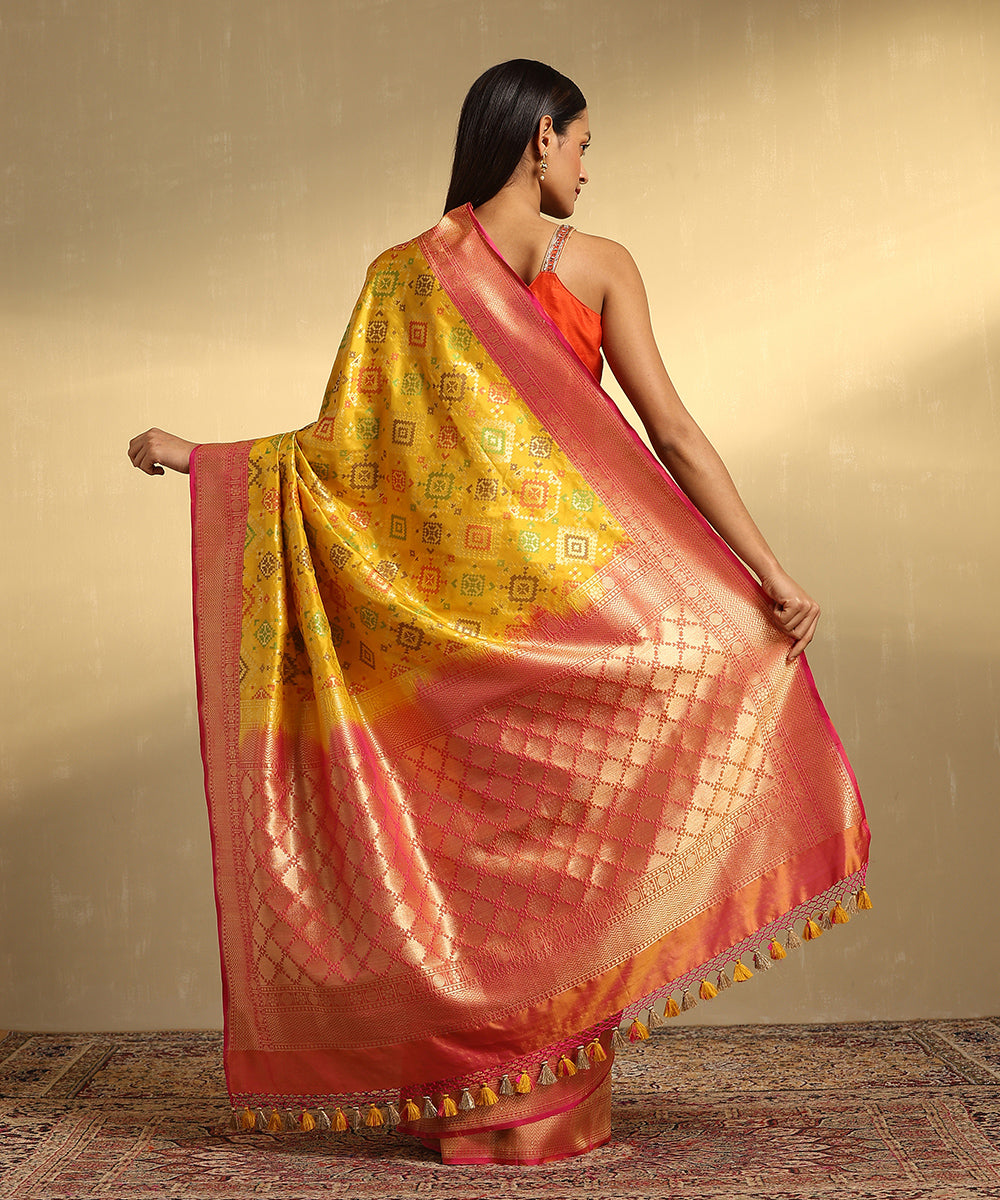 Handloom_Mustard_Pure_Katan_Silk_Meenakari_Banarasi_Patola_Saree_With_Pink_Border_WeaverStory_03