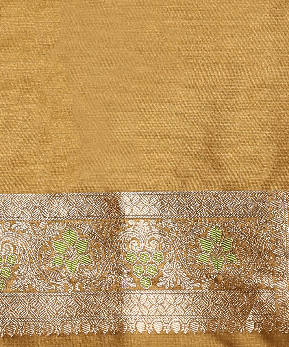 Henna_Green_Handloom_Pure_Katan_Silk_Jangla_Banarasi_Saree_With_Floral_Meenakari_WeaverStory_05