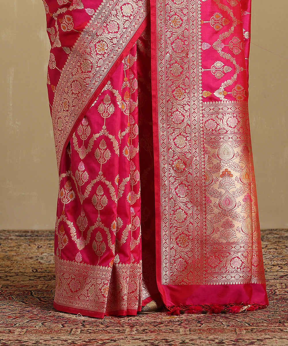 Handloom_Hot_Pink_Pure_Katan_Silk_Jangla_Banarasi_Saree_With_Meenakari_Bel_WeaverStory_04