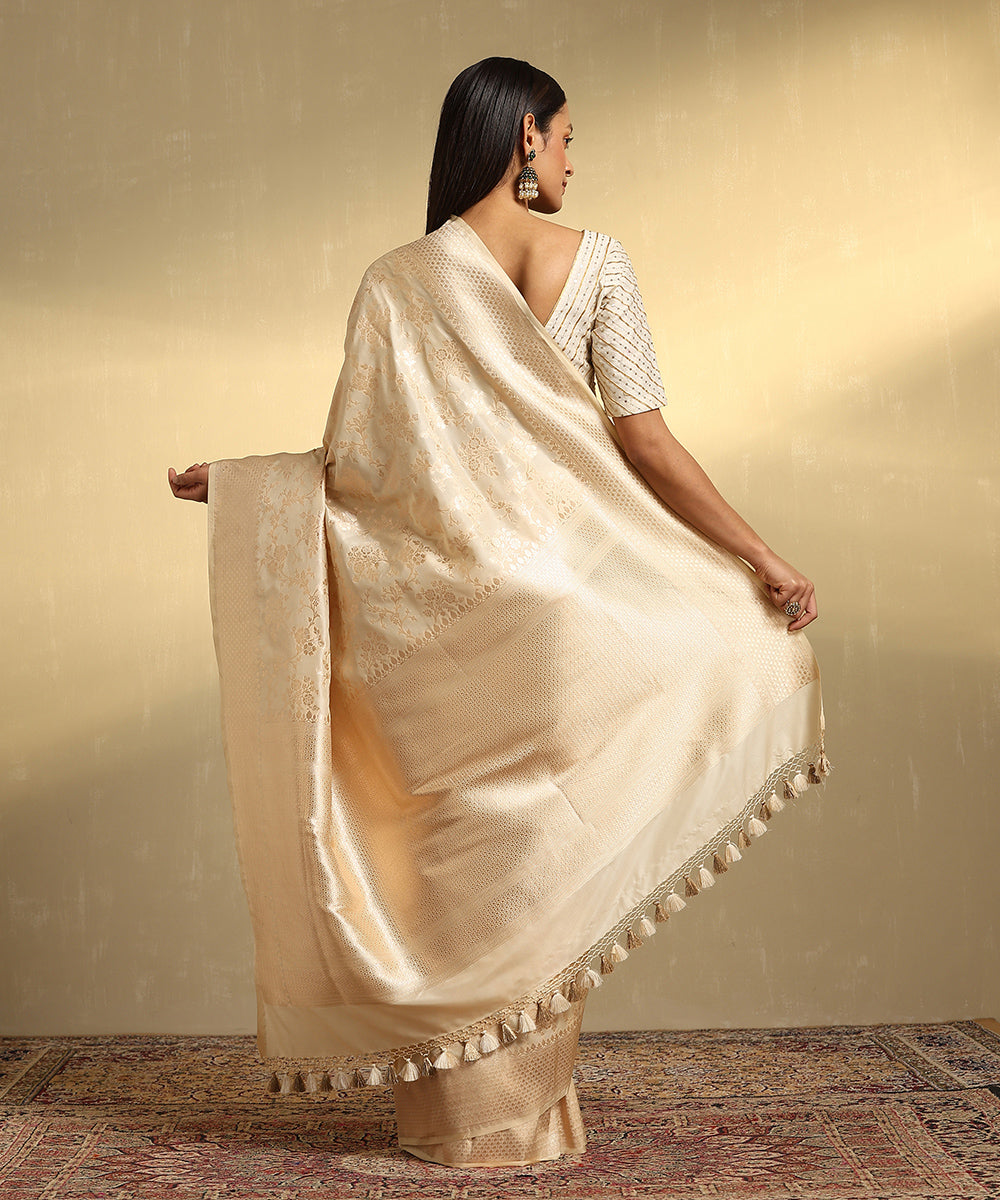 Handloom_Offwhite_Pure_Katan_Silk_Jangla_Banarasi_Saree_With_Cutwork_Weave_WeaverStory_03