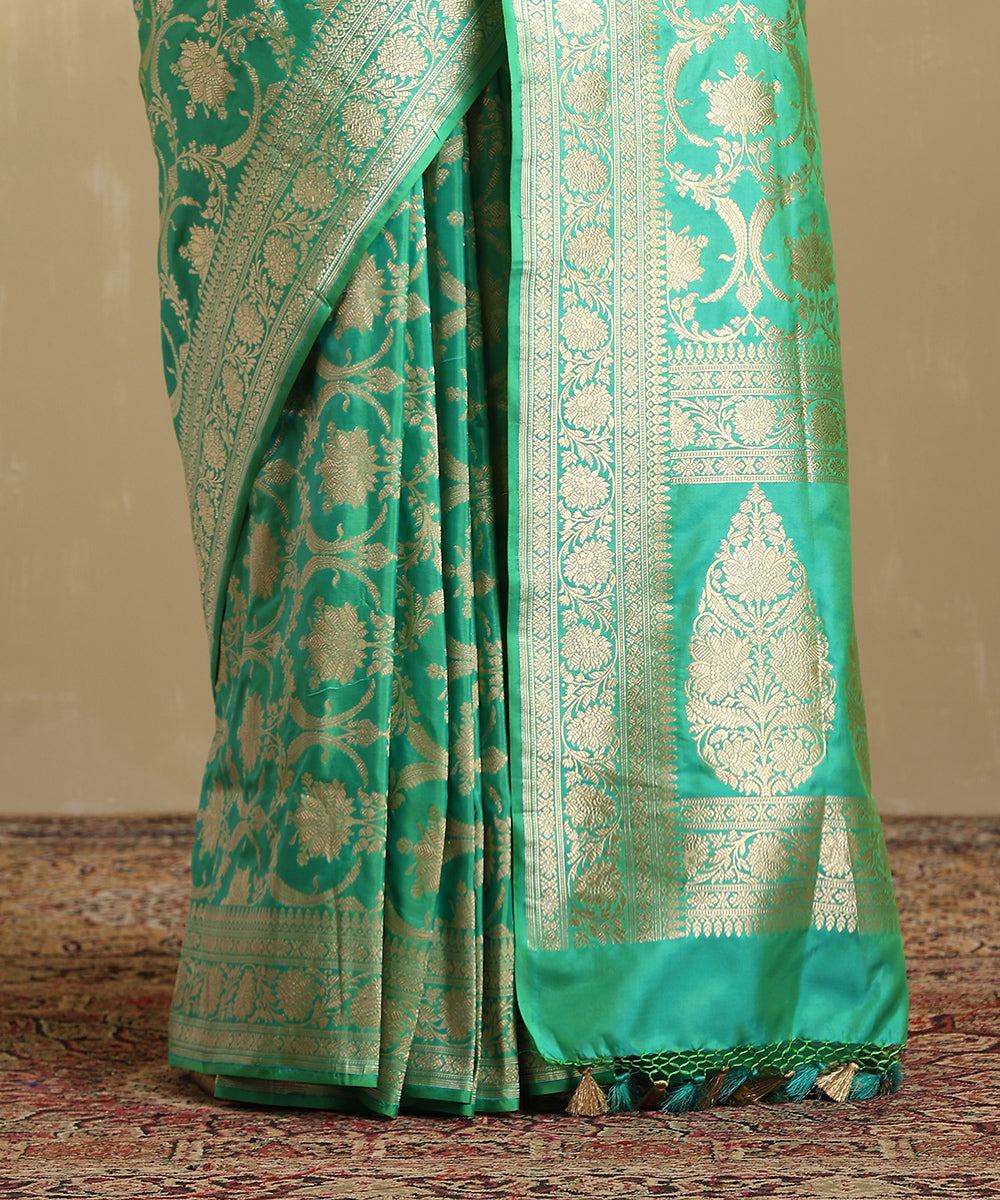 Handloom_Aqua_Green_Pure_Katan_Silk_Jangla_Banarasi_Saree_With_Cutwork_Weave_WeaverStory_04