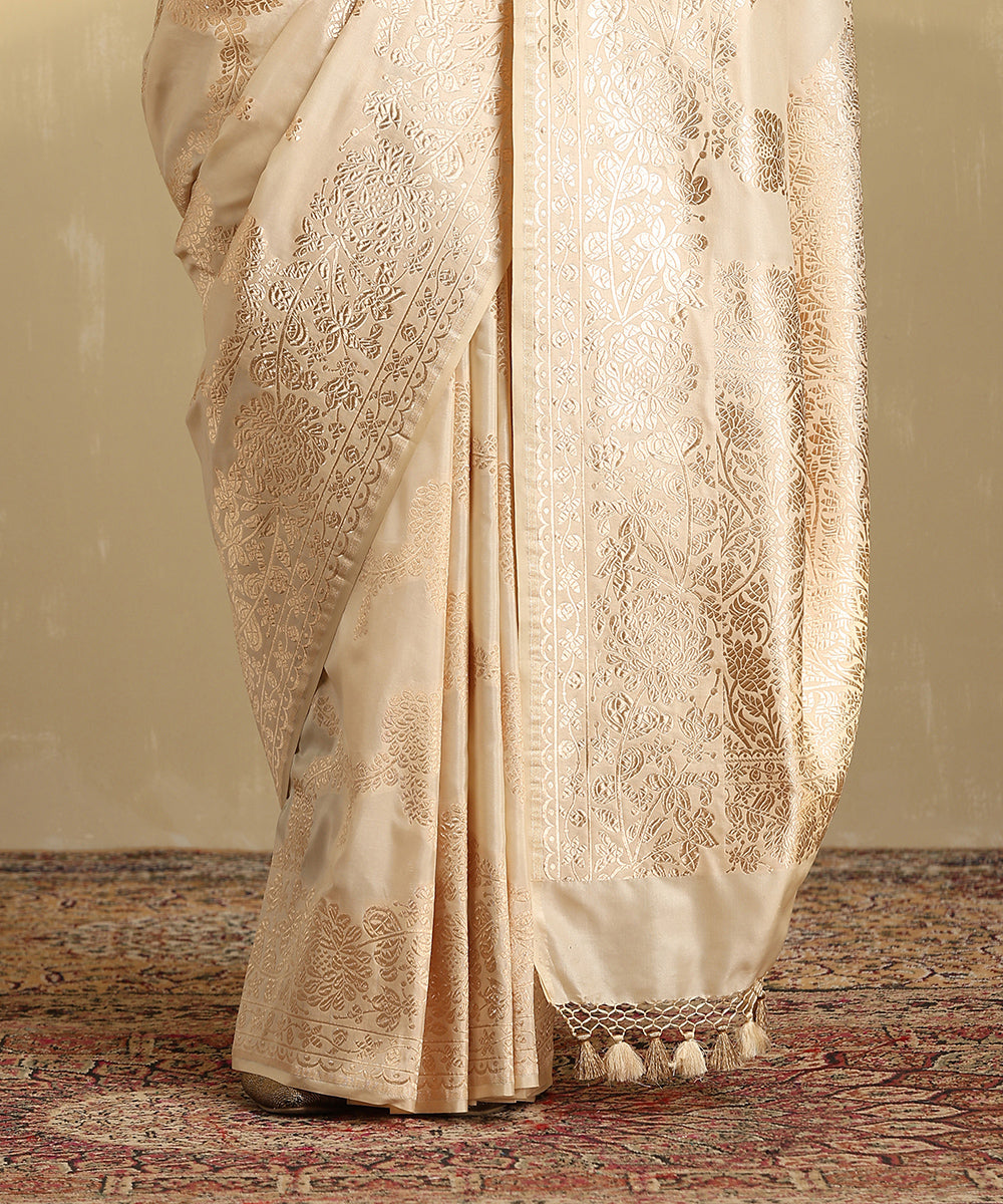 Offwhite_Handloom_Pure_Katan_Silk_Jangla_Banarasi_Saree_With_Cutwork_Weave_WeaverStory_04