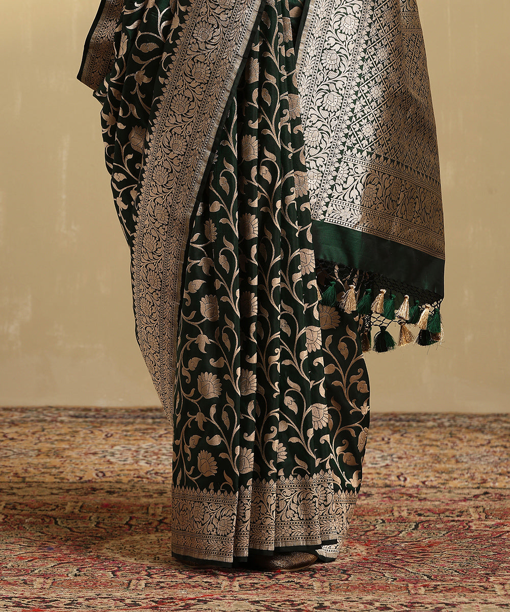 Bottle_Green_Handloom_Pure_Katan_Silk_Jangla_Banarasi_Saree_With_Cutwork_Weave_WeaverStory_04