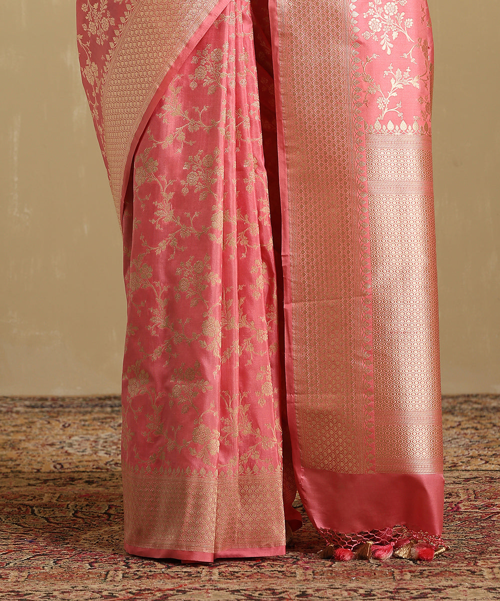 Handloom_Light_Pink_Pure_Katan_Silk_Jangla_Banarasi_Saree_With_Cutwork_Weave_WeaverStory_04