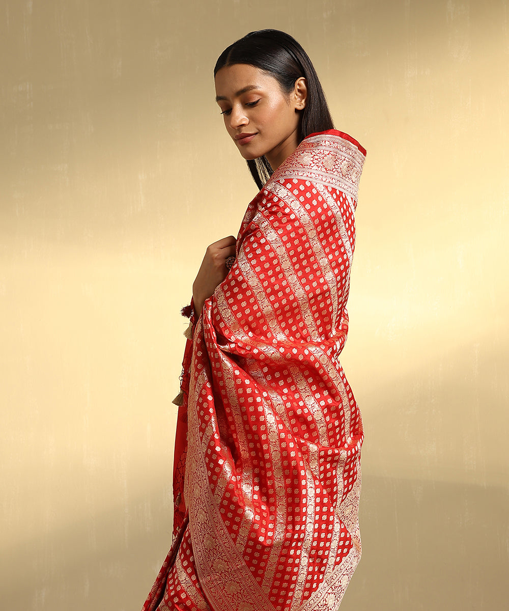 Handloom_Red_Pure_Katan_Silk_Banarasi_Saree_With_Cutwork_Diagonal_Bel_WeaverStory_02