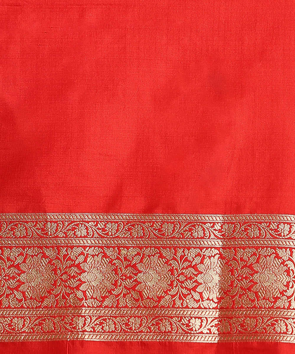 Handloom_Red_Pure_Katan_Silk_Banarasi_Saree_With_Cutwork_Diagonal_Bel_WeaverStory_05
