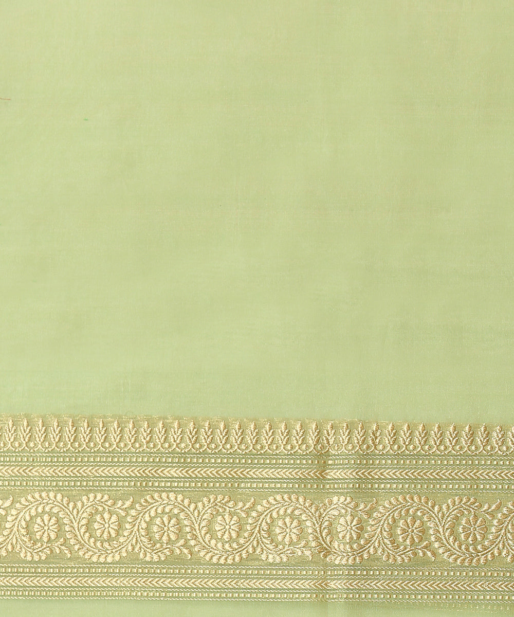 Light_Green_Handloom_Kora_Silk_Banarasi_Saree_With_Kadhwa_Booti_WeaverStory_05