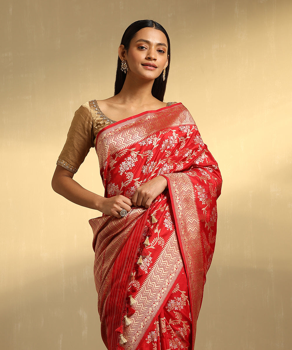Handloom_Red_Pure_Katan_Silk_Banarasi_Saree_With_Floral_Jaal_In_Gold_And_Silver_Zari_WeaverStory_02